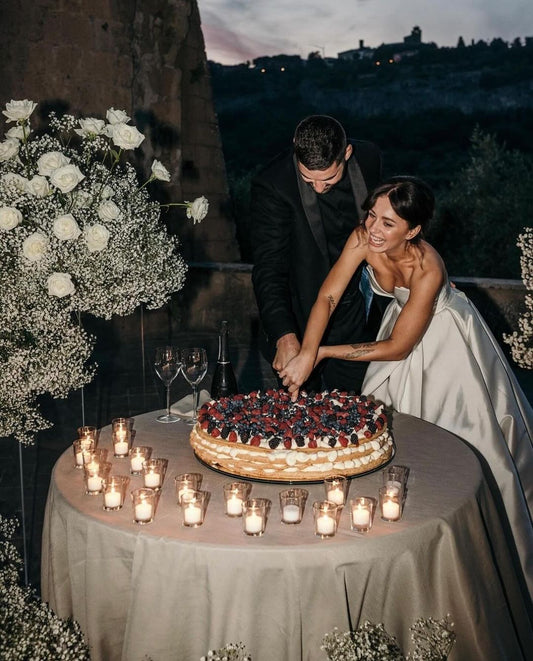 Let’s Talk Wedding Cakes